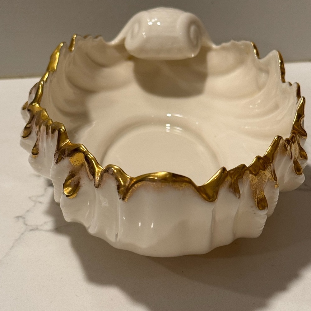 Lenox Acanthus Ivory and 24k Gold Porcelain Leaf Bowl - Picture 7 of 10